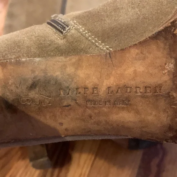 Y2K Rare find. Ralph Lauren 7.5 tan suede boots. Good condition. Some wear. - Picture 4 of 9
